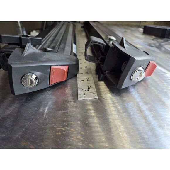 Yakima Ski racks  Snowboard Racks Roof  Carrier Mounts W Locks Open Close No Key - Picture 4 of 5
